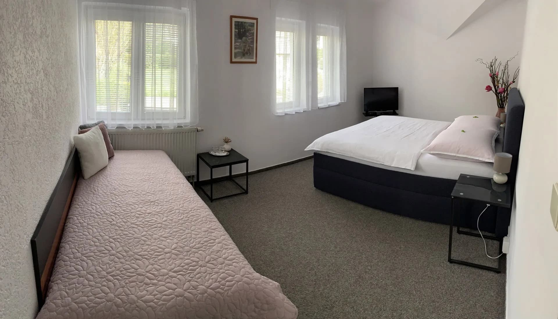 Gästezimmer im Hotel v Podhradí – Unterkunft nahe der Burg Přimda